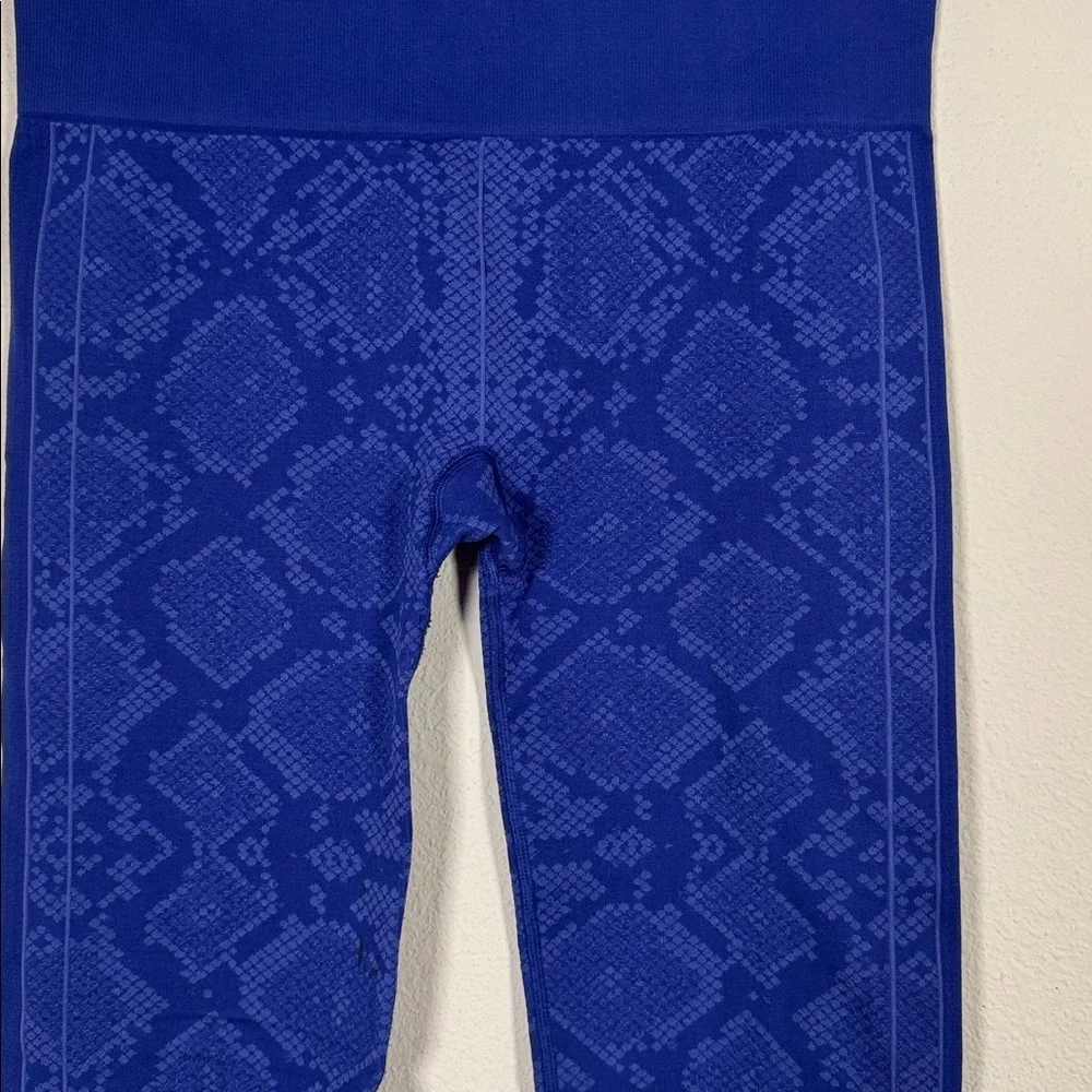 Lululemon Ebb To Street Pant Yoga, Gym leggings Heathered Sapphire Blue Large